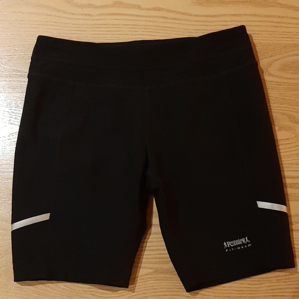 ⭐ 2/$10  Running Room shorts.